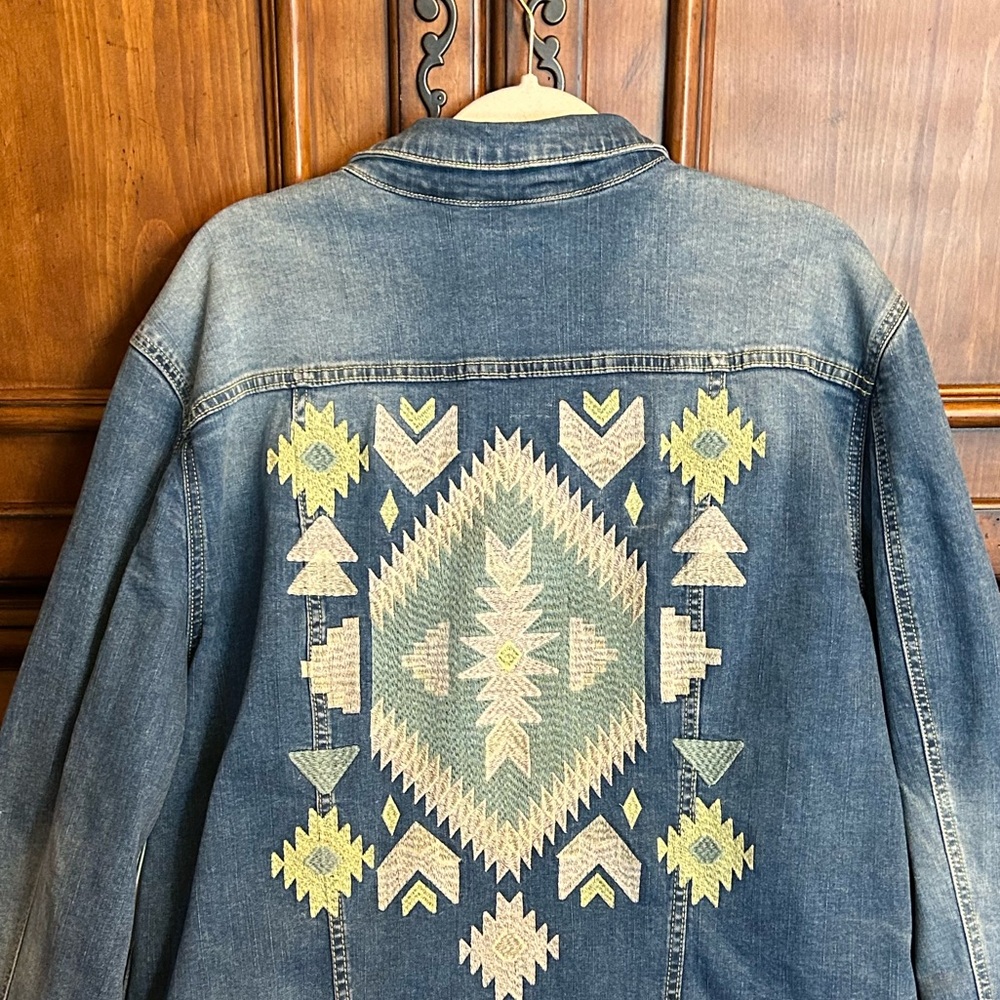 NWT Lularoe Jaxon Southwestern Denim Jacket Size 3X - Picture 4 of 11